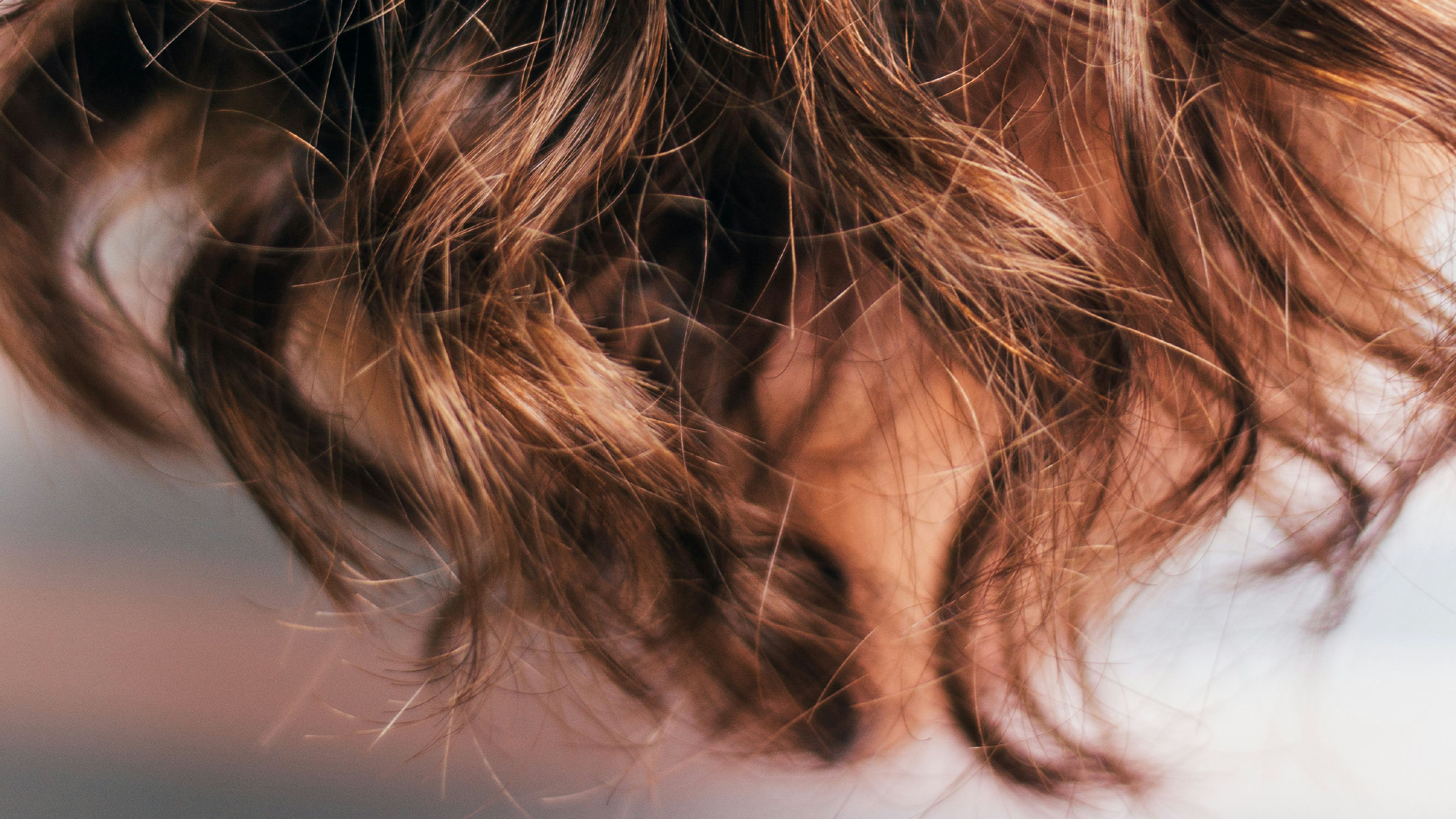 2B Hair Type: What It Is and How to Care for It Naturally