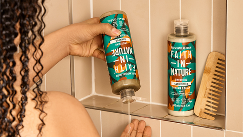 The Benefits of Jojoba Oil for Hair