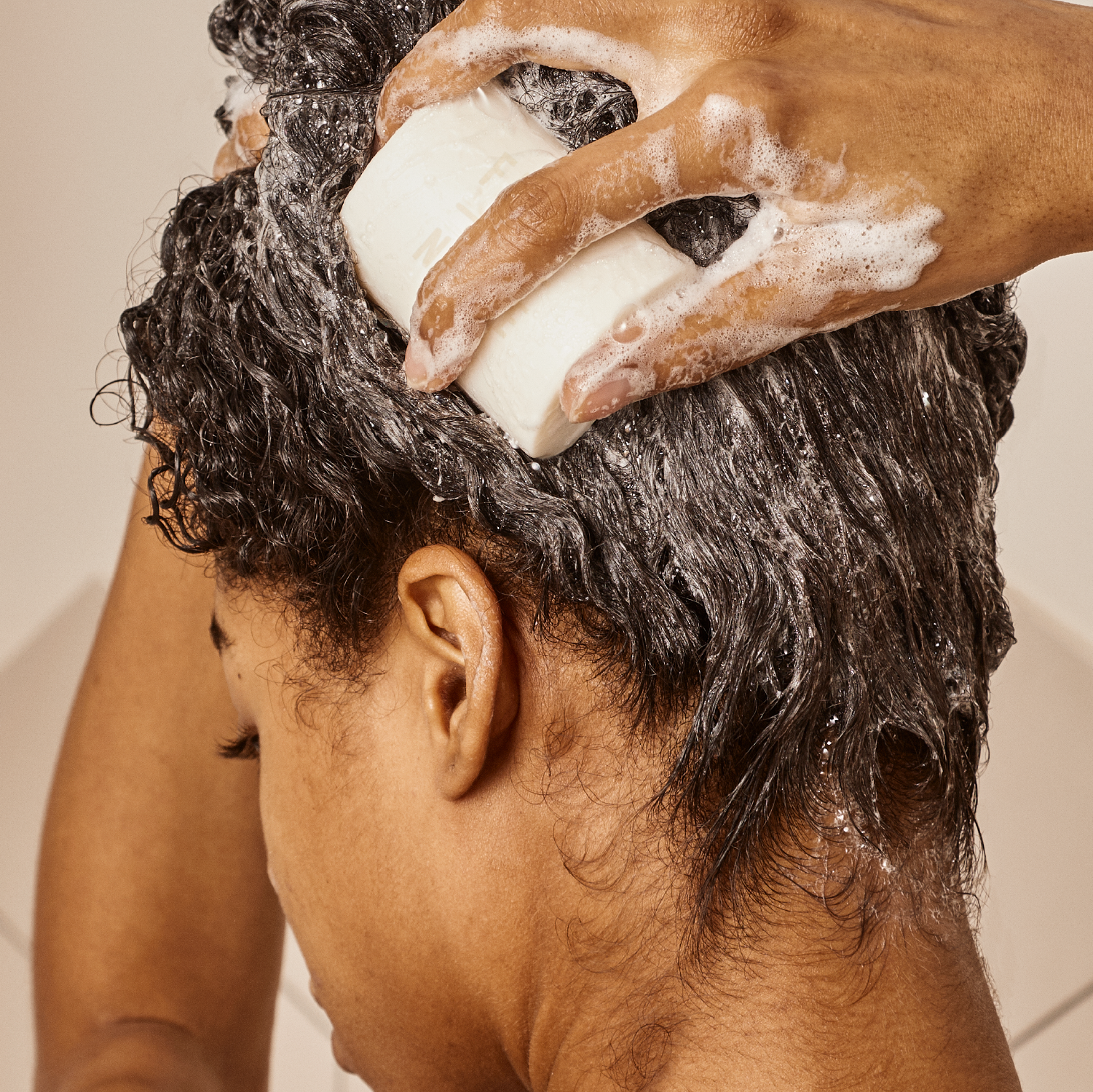 Coconut & Shea butter shampoo bar